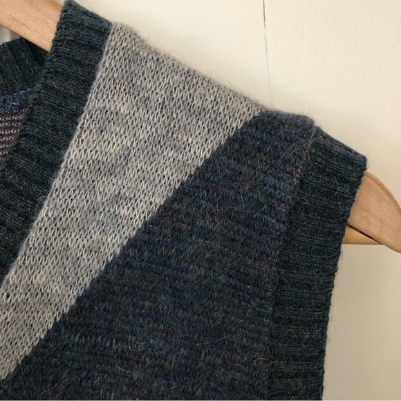 Men’s Wool Mohair Blend Argyle Cozy V-Neck Pullover Knit Vest Small - Picture 3 of 8